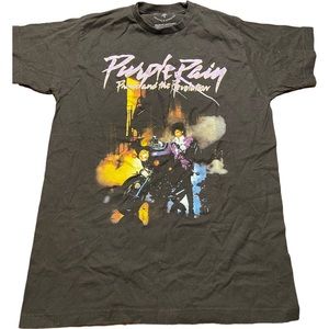 Purple Rain Prince and The Revolution Music Band Tee Shirt - Men’s Size Medium